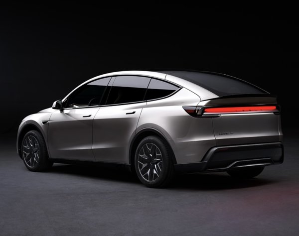 658金融网 销售人员称特斯拉 Model Y L 日均订单近万辆